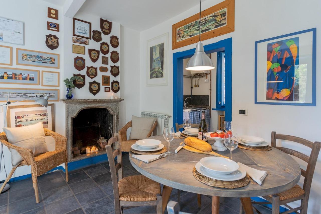 Deriva Apartment On Careno'S Beach By Rent All Como Nesso Bagian luar foto